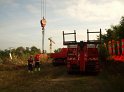 LKW faehrt in den Rhein Langel Hitdorf Faehre P317